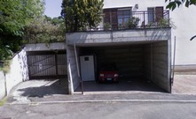 terrazzo con box e passo carraio