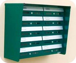 cassette portalettere e stampe per esterno con protezione verde RAL 6005