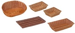 presentazione cestini e vassoi in plastica tipo vimini per pane