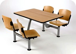 tavolo mensa 4 posti con sedie girevoli AT4DATA1002S471
