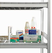 medicinali su scaffalatura alluminio