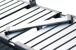 piano ventilato in alluminio per scaffale