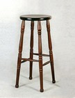sgabellone in legno alto con gambe tonde 292 A