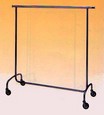 stend su ruote per appendiabiti negozio abbigliamento GS02018C