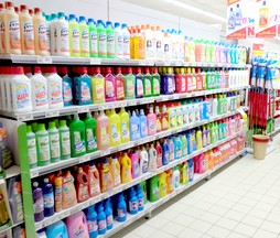 scaffali metallici per supermercato detersivi