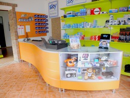 arredamento negozio SKY service