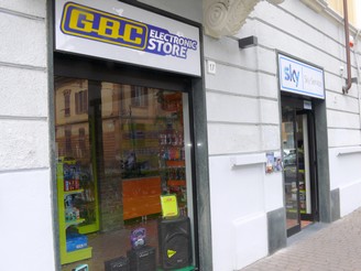 arredi negozi GBC electronic store SKY service
