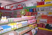 scaffali porta fertilizzanti e insetticida per arredo fiorista