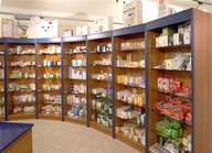 scaffali per prodotti farmaceutici