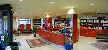 banco vendita e reception negozio cosmetici e profumeria