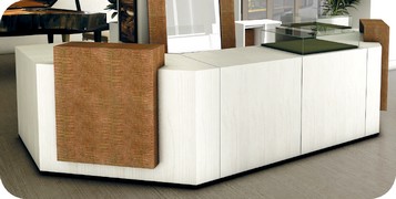 banco reception sagomato moderno con teca vetro