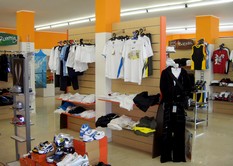 arredo negozio triple sport basket varese