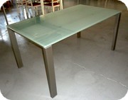 tavolo in metallo verniciato con piano in vetro cm 90x160 ATSAM1549