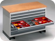 armadio porta minuteria con piano legno con zoccolo per trasporto con transpallet ATFAG7034S156