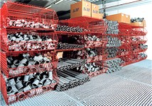 cestoni in filo con materiale edile