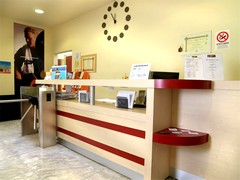 bancone reception salone di bellezza fitness